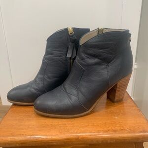 Boden Navy Blue Leather Ankle Boot w/ Block Heel - Sz 38